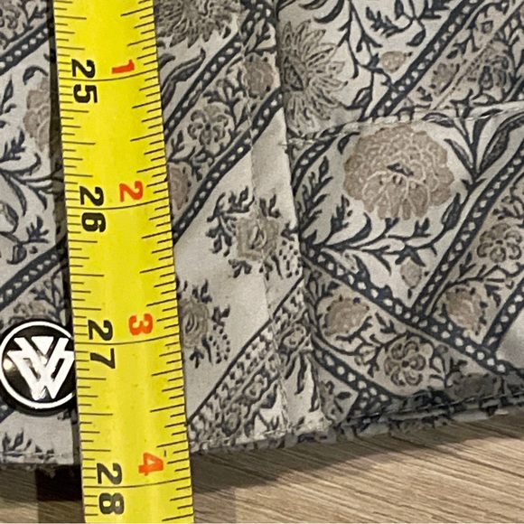 Burton Dryride The White Collection Floral Women's Ski Snowboard Jacket Size M - Picture 5 of 8